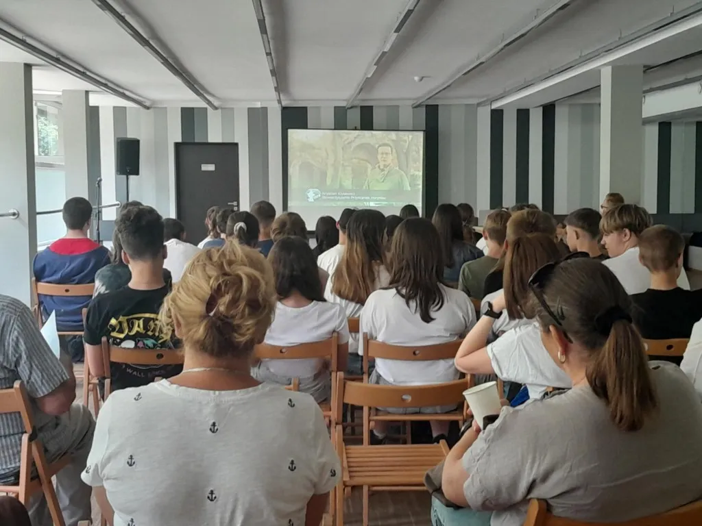 Publiczność podczas pokazów Konfrontacji Filmowych wokół NGO 2025